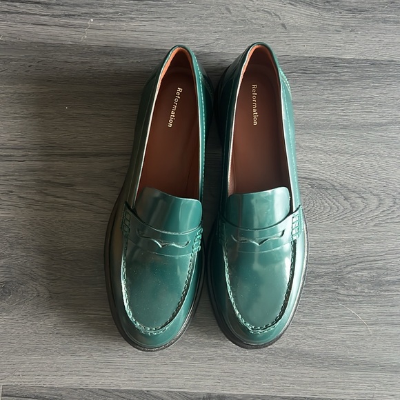 Reformation Agathea Chunky Loafer in Dark Fores - Picture 5 of 6